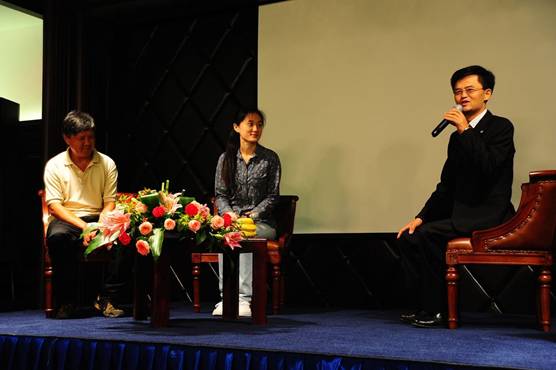 波螺女孩 见面会在集团总部举行